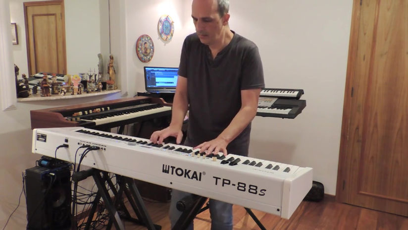 TOKAI ORGAN AND PIANO on WOMAN FROM TOKYO Cover Keyboards